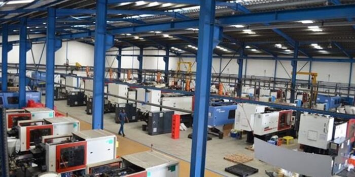 Recycled plastic brick manufacturing