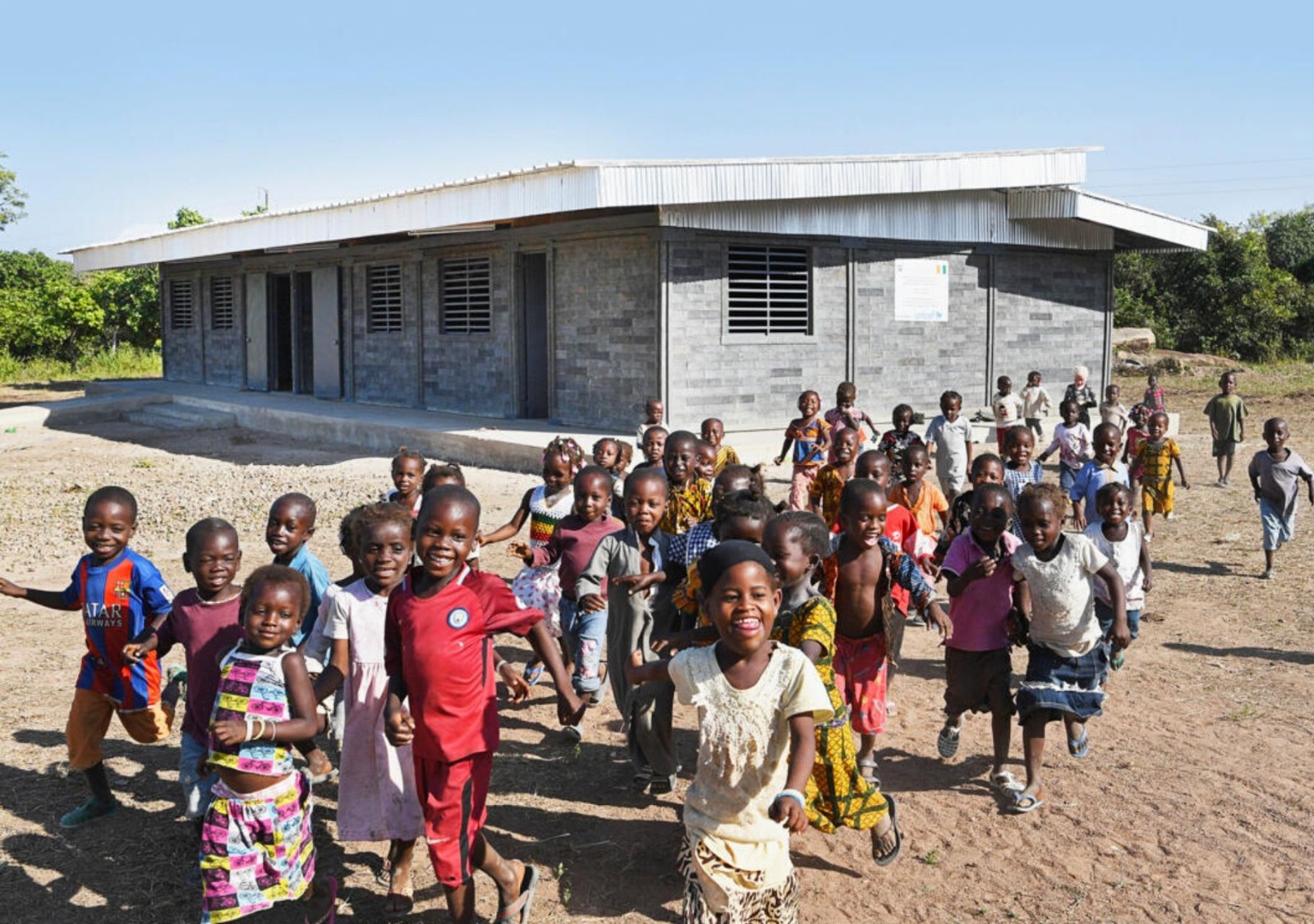Community impact of plastic housing projects